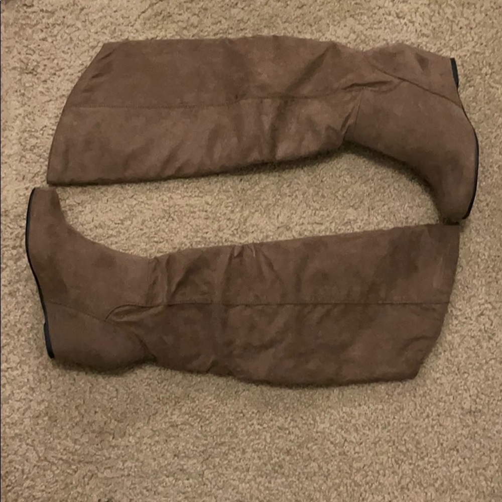 Wedge boots